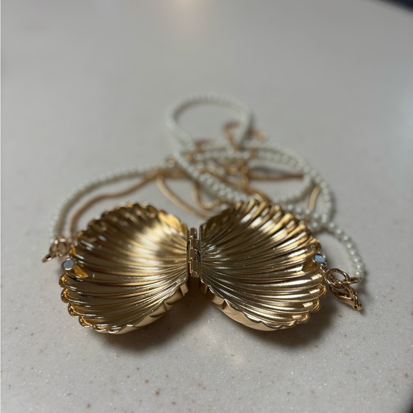 Gold Shell Clutch with Pearl Strap - Picture 3 of 6